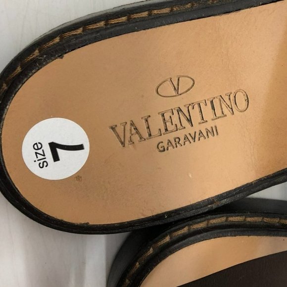 Valentino Garavani brown leather braided strappy sandals gold flower embroidery - Picture 6 of 14